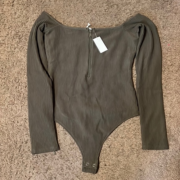 Good American Thong Bodysuit - Picture 1 of 9